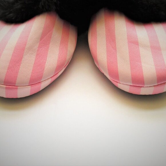VICTORIA'S SECRET PINK STRIPE SLIPPERS  NWOT  5/6 - Picture 4 of 8